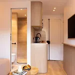 Refined With Balcony - 2p - Saint Lazare Διαμέρισμα *